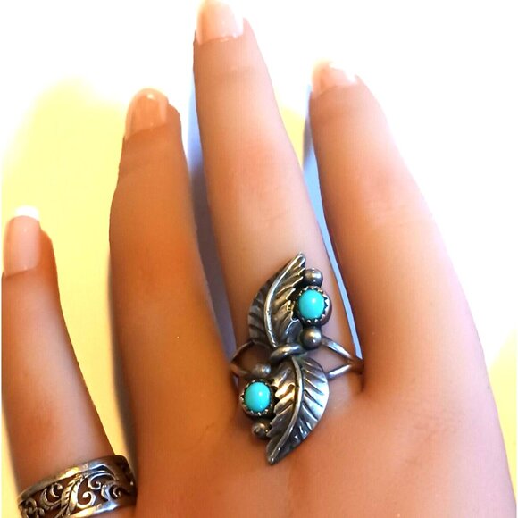 Navajo Sterling Turquoise Vintage Ring sz8.25 (1346) - Picture 2 of 3